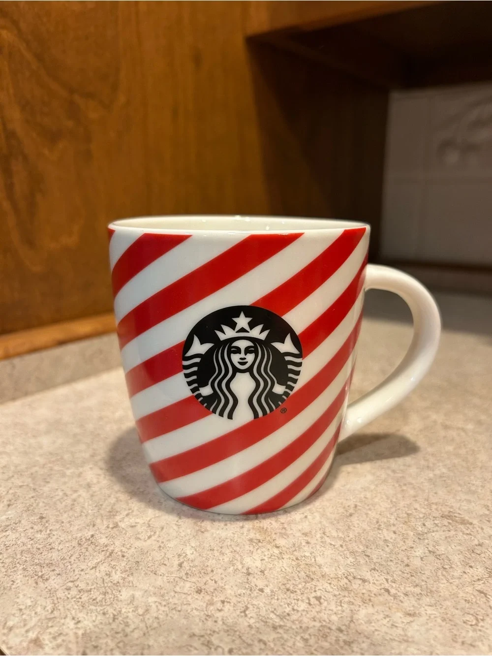 Starbucks Red/White Candy Cane Stripe Coffee Mug Coffee & Tea 12 fl oz